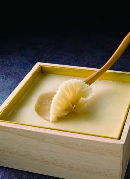 極巣みつ、極箱みつプレミアムギフト | ㈱九州蜂の子本舗｜Food Biz